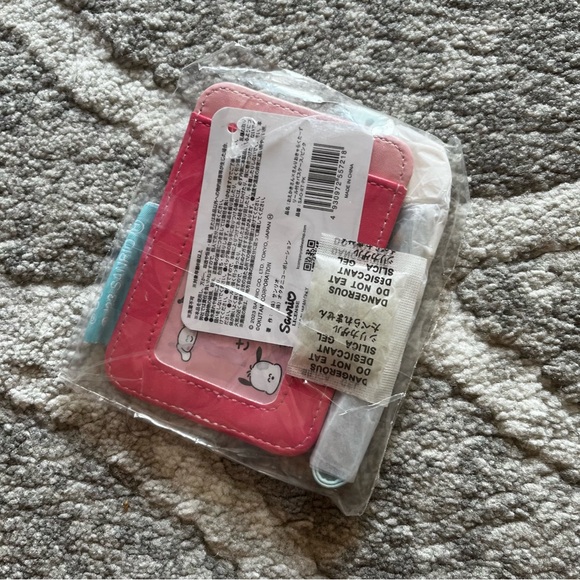 BNIB Japan Sanrio x Oekaki-San Series Pass Card Holder With Retractable reel - Picture 9 of 9